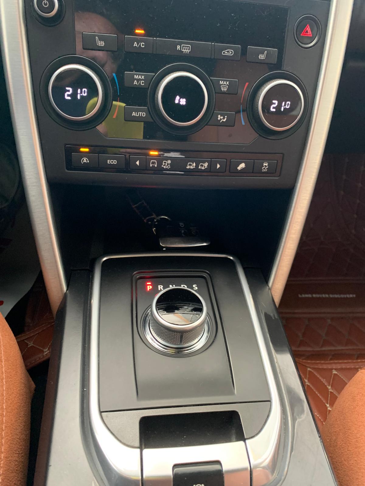 LAND ROVER DISCOVERY SPORT HSE LUXURY