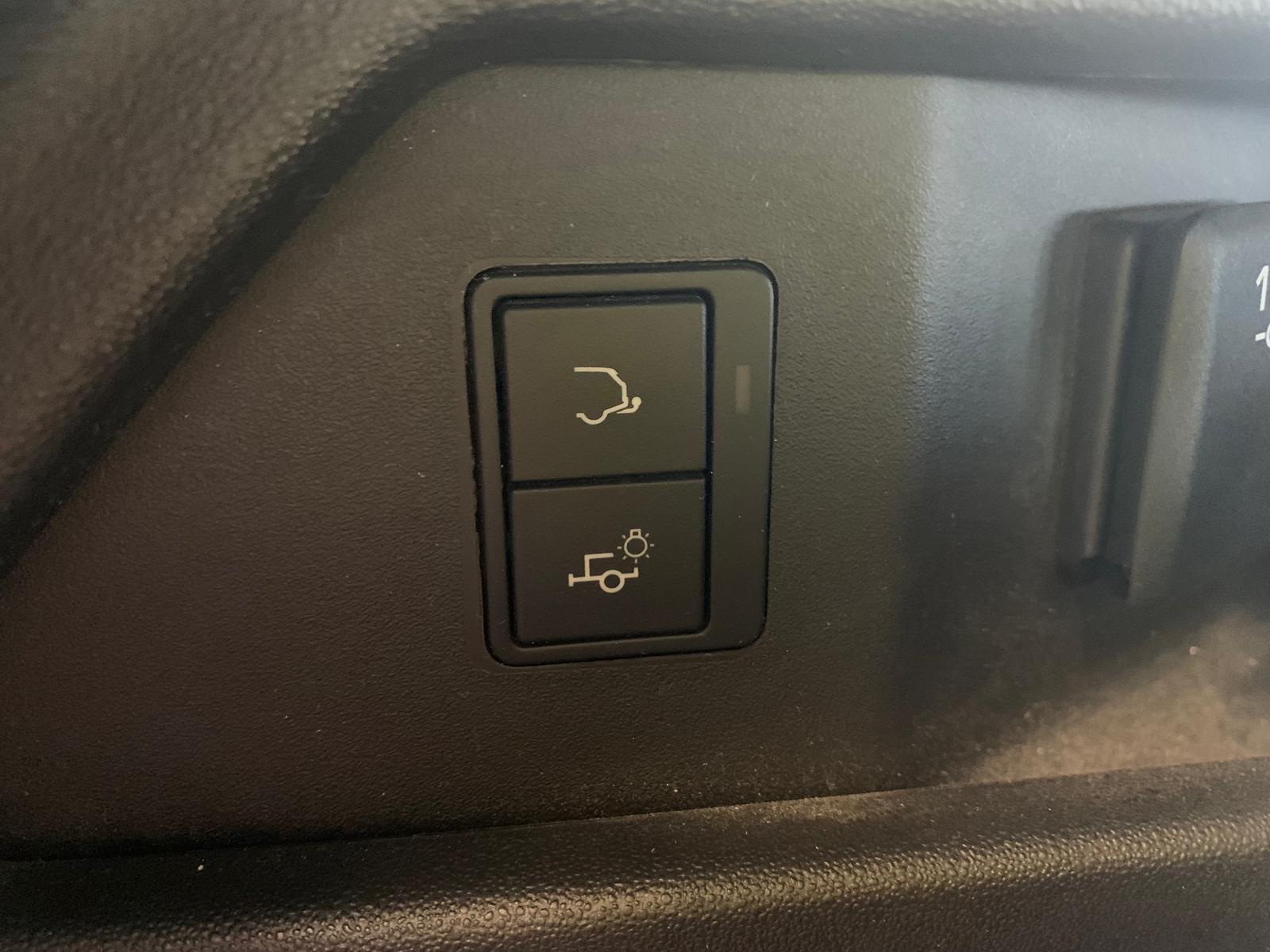 LAND ROVER DISCOVERY SPORT HSE LUXURY